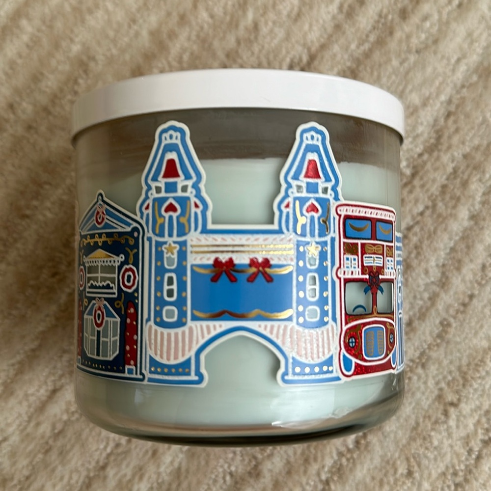 Bath And Body Works 3-wick Candle London Tea & Biscuits 14.5 Oz HTF Scent - Picture 3 of 16